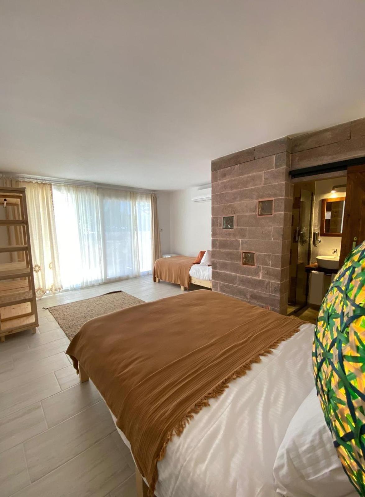 Monk Island Hotel อิซมีร์ ภายนอก รูปภาพ